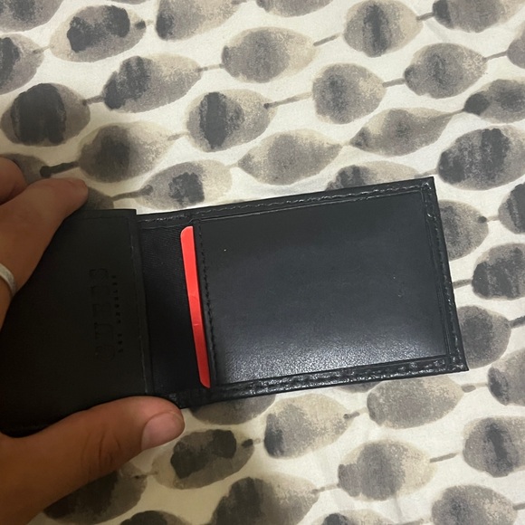 New guess wallet - Picture 5 of 5